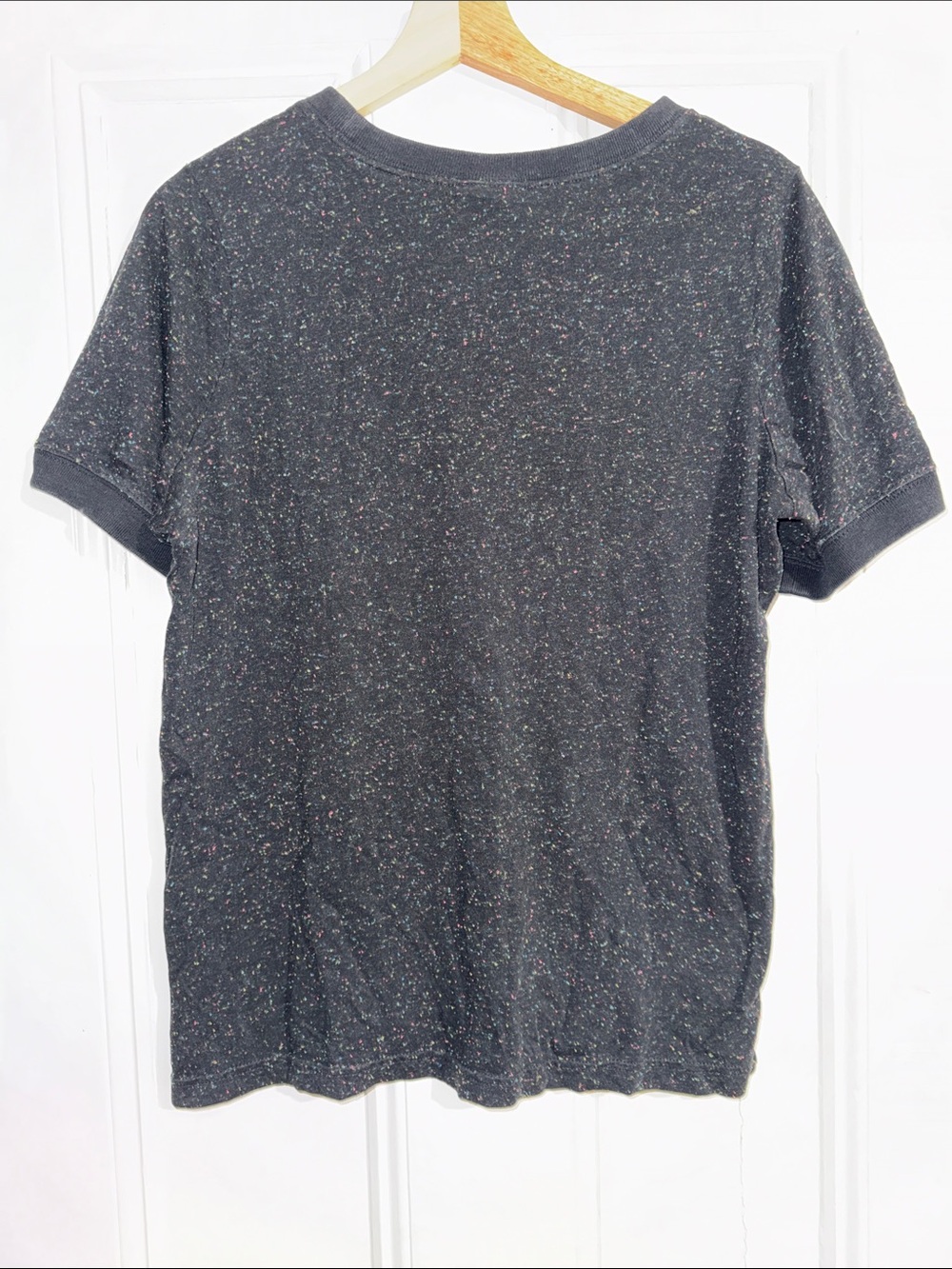 Nike Women's Size Medium Black Rainbow Speckle "Just Do It" Graphic - Picture 6 of 8